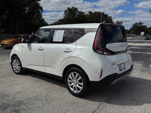 Used 2023 Kia Soul LX image 6