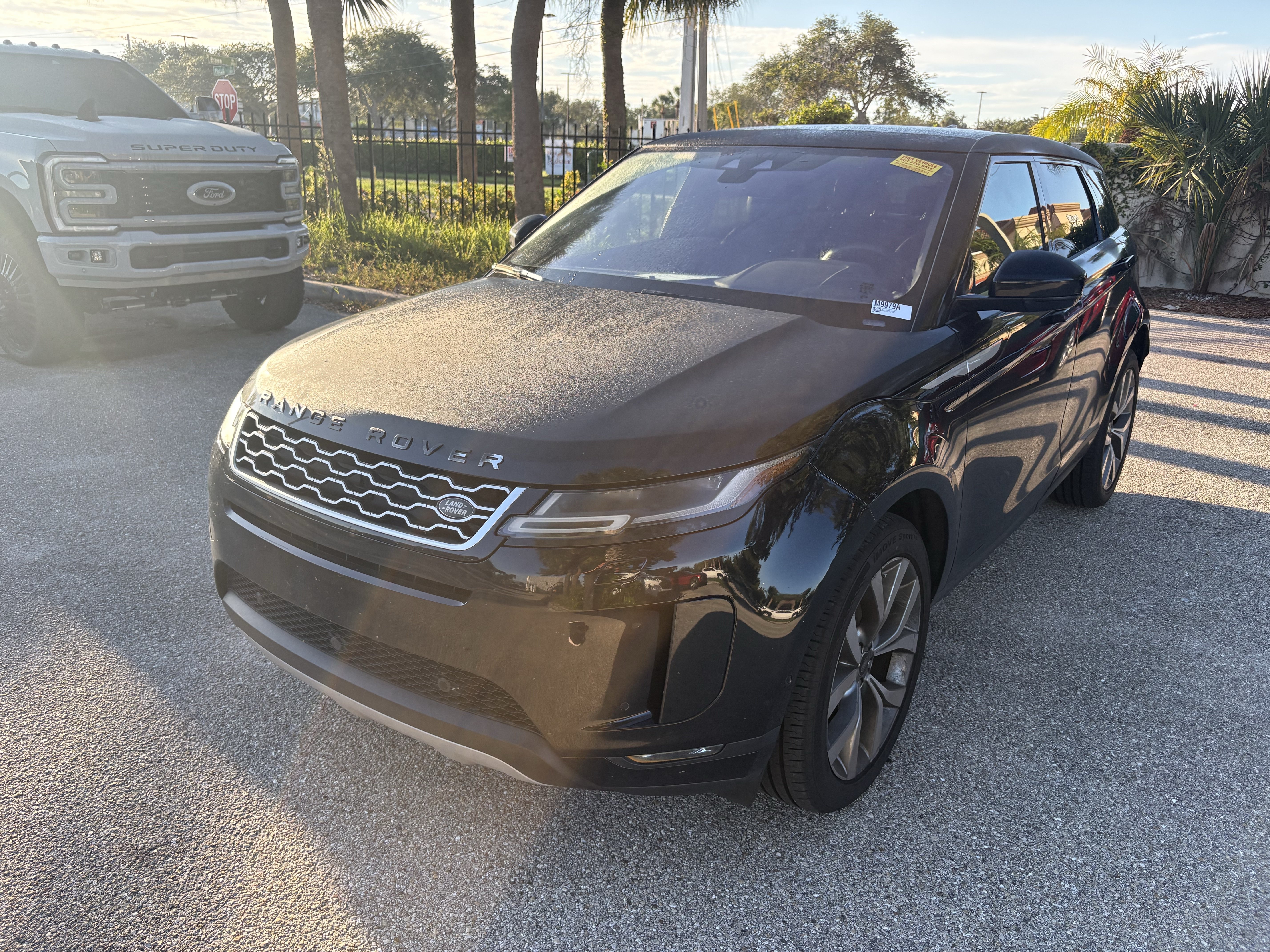 Used 2020 Land Rover Range Rover Evoque SE AWD/4WD image 2