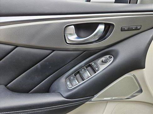 Used 2017 INFINITI Q50 3.0t Premium w/ 3.0T Premium Plus Package image 10