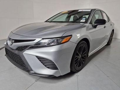 Used 2020 Toyota Camry SE w/ Carpet Mat Package
