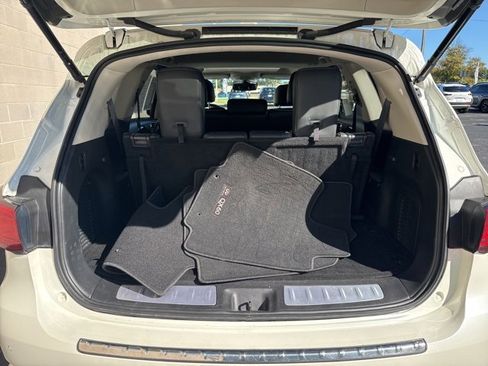 Used 2019 INFINITI QX60 Luxe w/ Essential Package image 13
