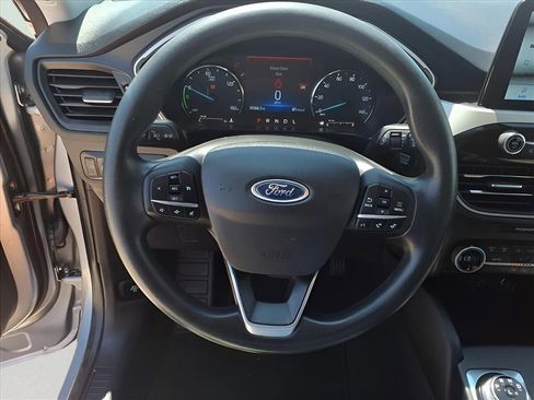 Used 2021 Ford Escape SE image 7