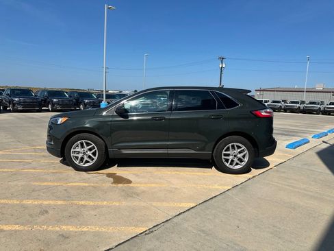 Used 2024 Ford Edge SEL w/ Convenience Package AWD/4WD image 4