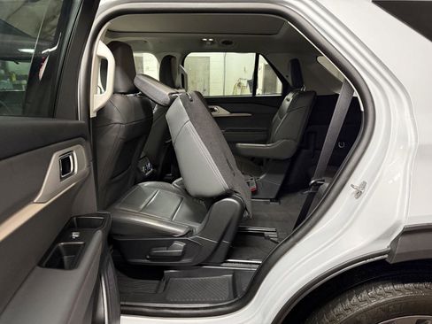 New 2026 Ford Explorer Active w/ Active Comfort Package image 20