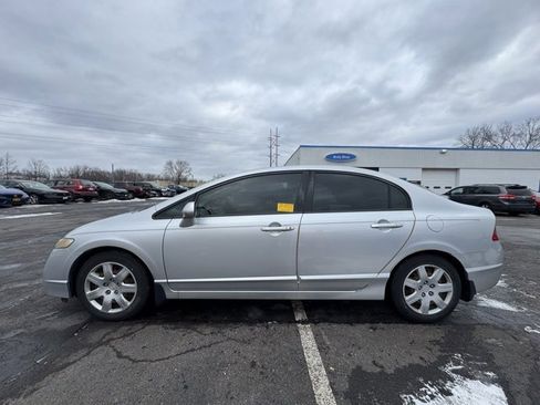 Used 2010 Honda Civic LX image 5