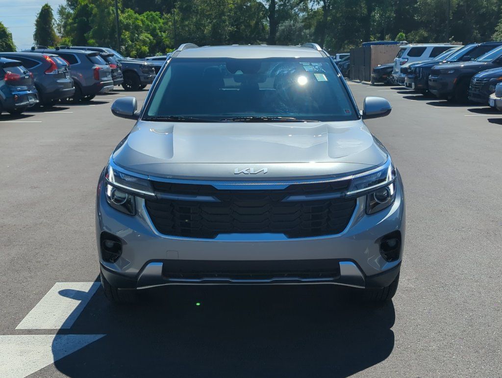 Used 2026 Kia Seltos EX FWD image 10