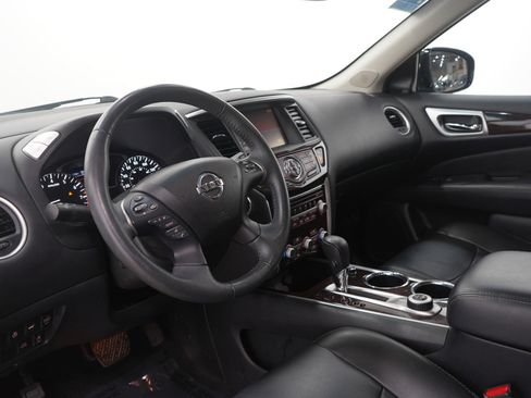 Used 2016 Nissan Pathfinder Platinum image 29