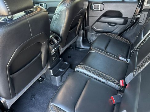 Used 2021 Jeep Wrangler Unlimited Sahara image 11