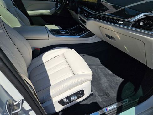 Certified 2025 BMW X7 M60i image 20