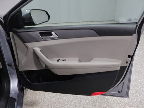Used 2015 Hyundai Sonata SE FWD image 23