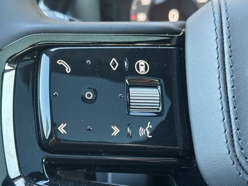 New 2026 Land Rover Range Rover Velar Dynamic SE image 28