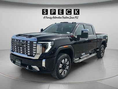 New 2026 GMC Sierra 3500 Denali w/ LPO, Black Badging Package