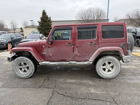 Used 2013 Jeep Wrangler Unlimited Sahara image 6