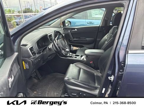 Used 2021 Kia Sportage EX w/ EX Technology Package AWD/4WD image 8