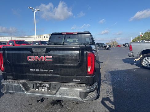 Used 2025 GMC Sierra 1500 SLT image 8
