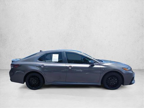Used 2024 Toyota Camry SE FWD image 4