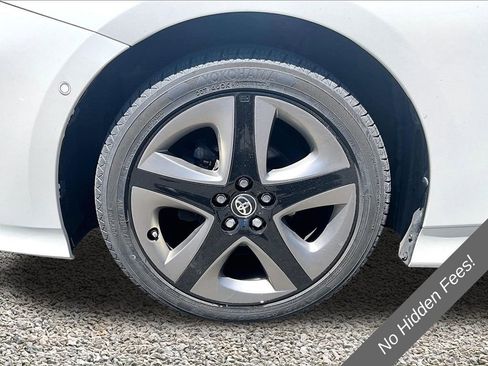 Used 2020 Toyota Prius Limited FWD image 8