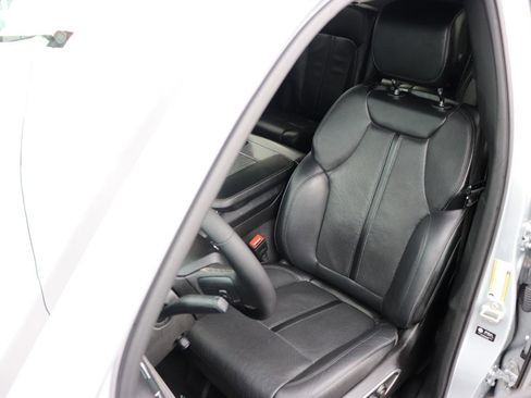 Used 2024 Jeep Wagoneer Series II image 11