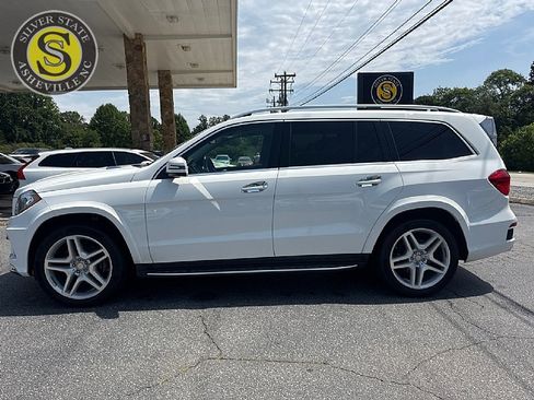 Used 2015 Mercedes-Benz GL 550 4MATIC image 3