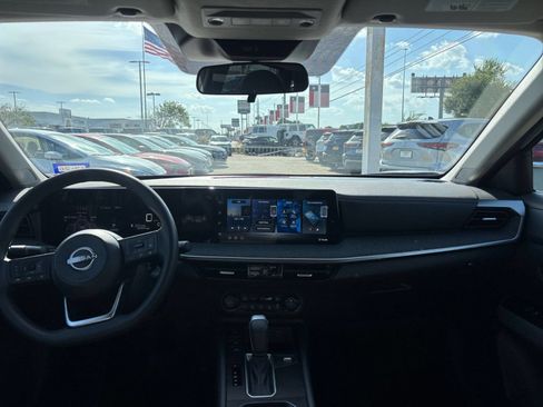 Used 2026 Nissan Kicks SV w/ Cold Weather Package AWD/4WD image 32