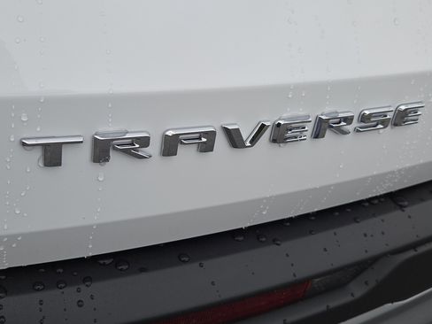 New 2026 Chevrolet Traverse LT image 22