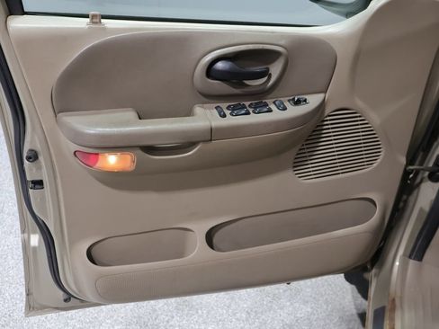 Used 2001 Ford F150 Lariat AWD/4WD image 12