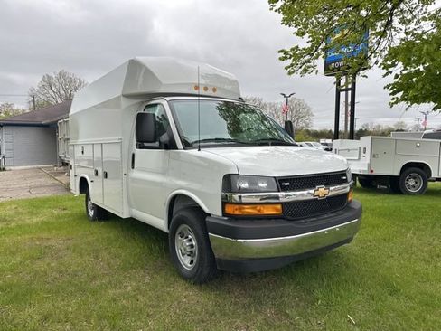 New 2026 Chevrolet Express 3500 w/ Power Convenience Package RWD image 7