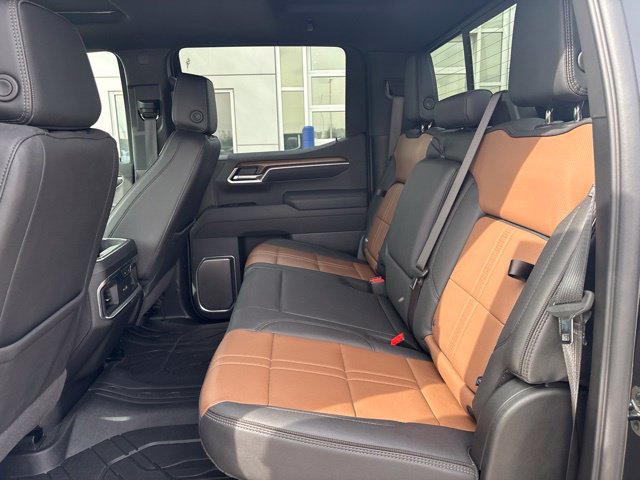 Used 2026 Chevrolet Silverado 1500 High Country w/ High Country Premium Package AWD/4WD image 23