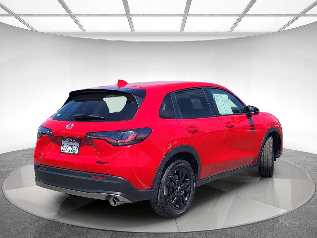 Certified 2026 Honda HR-V Sport image 4