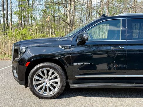 Used 2023 GMC Yukon XL Denali w/ Max Trailering Package AWD/4WD image 9