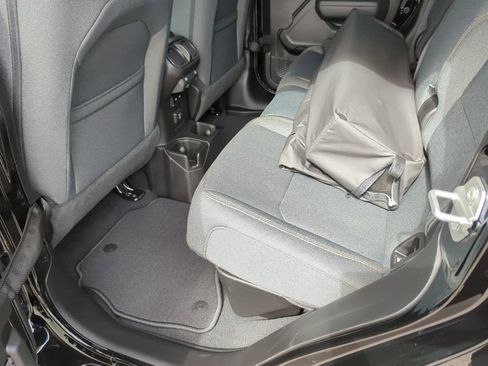 New 2025 Jeep Gladiator Sport image 42