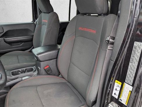 Used 2018 Jeep Wrangler Unlimited Rubicon image 23