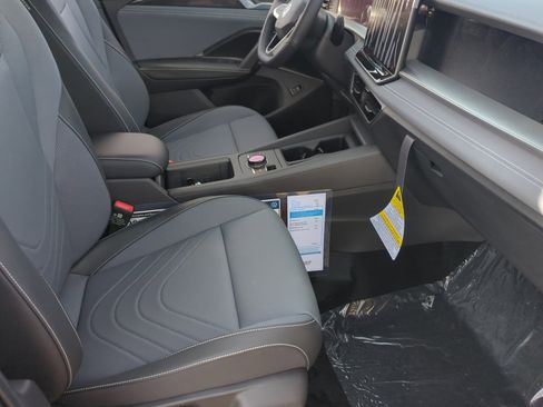 New 2026 Volkswagen Tiguan SE R-Line image 18