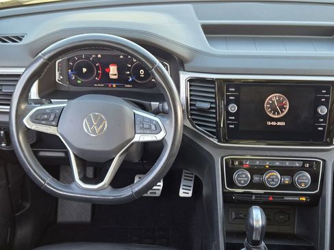 Used 2021 Volkswagen Atlas SEL Premium image 34