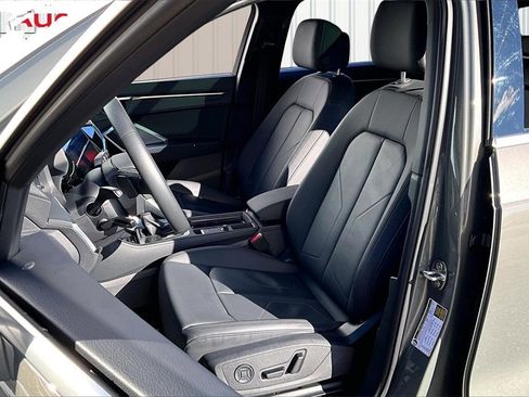 Used 2025 Audi Q3 2.0T Premium w/ Convenience Package image 21