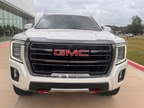 Used 2024 GMC Yukon XL AT4 w/ AT4 Premium Plus Package AWD/4WD image 8
