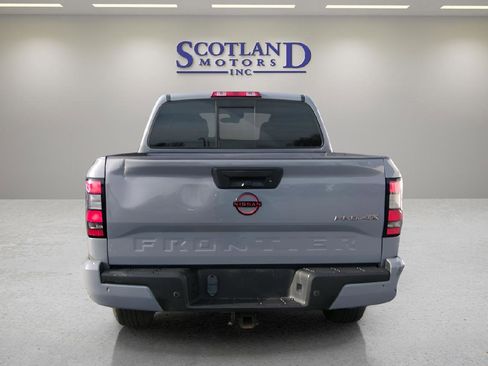 Used 2022 Nissan Frontier PRO-4X image 7