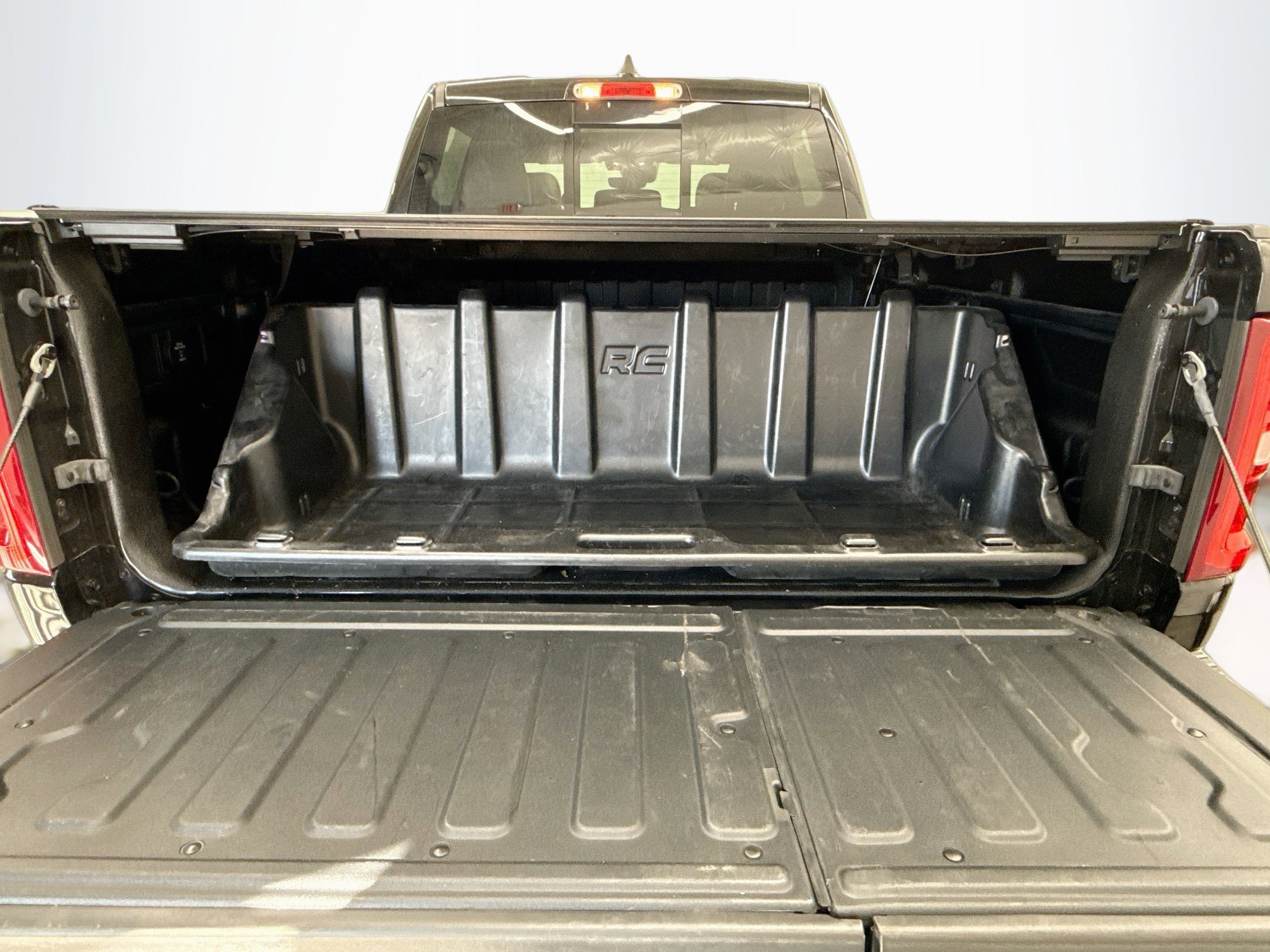 Used 2025 RAM 1500 Laramie w/ Laramie Southwest Edition AWD/4WD image 30