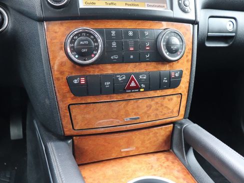 Used 2009 Mercedes-Benz ML 320 BlueTEC 4MATIC image 25