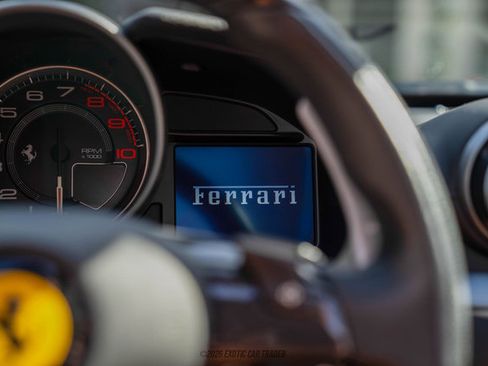 Used 2019 Ferrari Portofino image 37