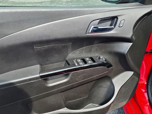 Certified 2020 Chevrolet Sonic LT FWD image 10