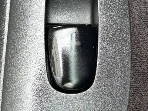 Used 2013 Nissan Altima 2.5 SV FWD image 31