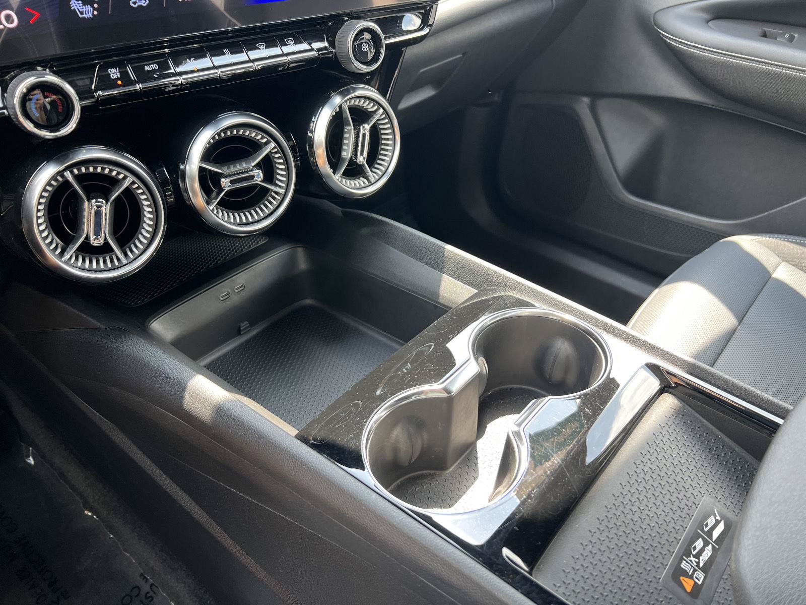 Used 2024 Chevrolet Blazer EV LT AWD/4WD image 7