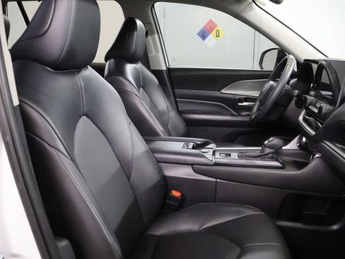 Certified 2025 Toyota Grand Highlander AWD Hybrid image 27