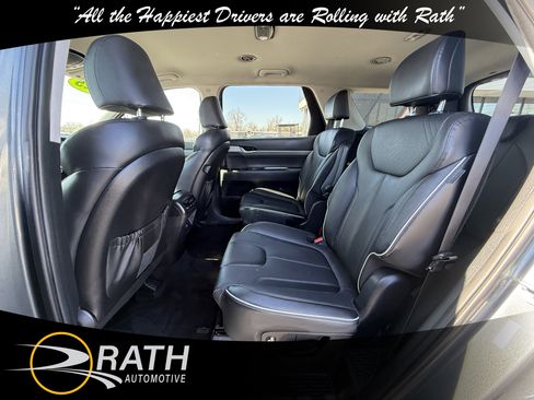 Used 2025 Hyundai Palisade SEL image 19