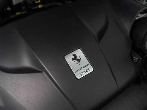 Used 2017 Ferrari California T RWD image 79