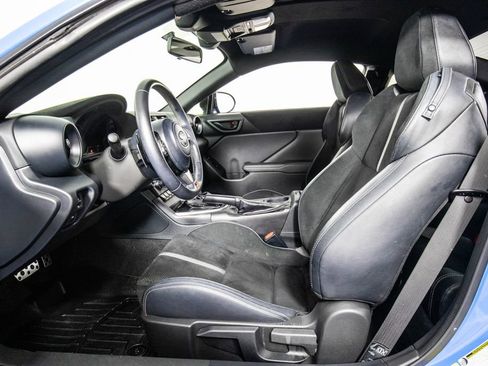 Used 2023 Toyota GR86 Premium RWD image 6