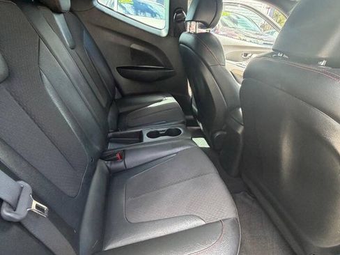 Used 2019 Hyundai Veloster Turbo FWD image 14