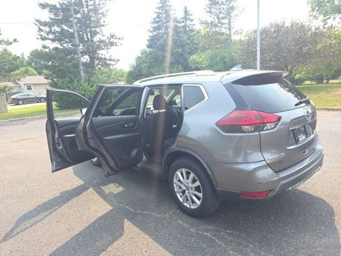 Used 2020 Nissan Rogue SV FWD image 14