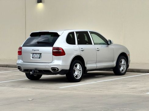 Used 2010 Porsche Cayenne AWD/4WD image 7